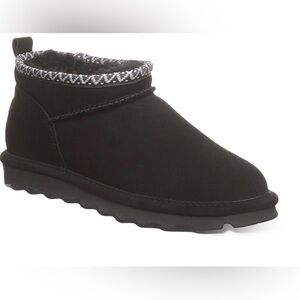 Bearpaw Super Shorty Deco Women's Suede Ankle Boots size 9 and worn little